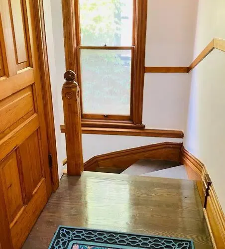 Lincoln Park 3 Bedroom Penthouse