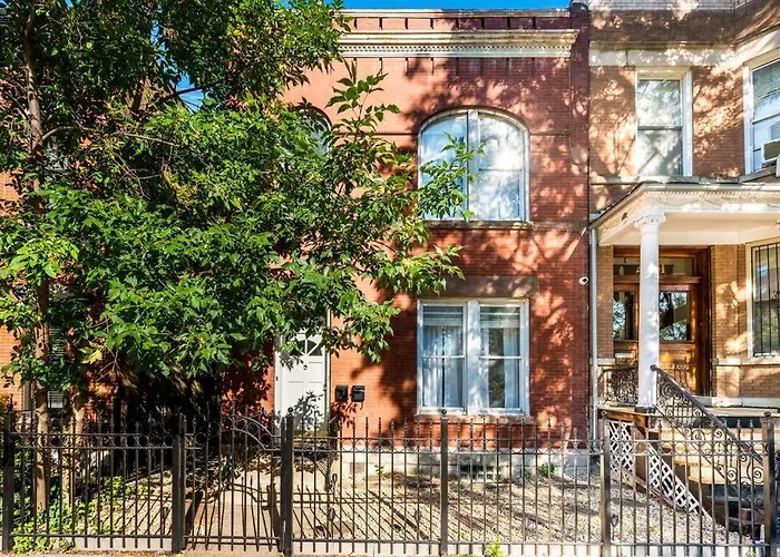 Apartment Lincoln Park 3 Bedroom Penthouse