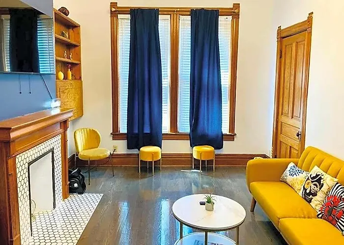 Apartment Lincoln Park 3 Bedroom Penthouse *