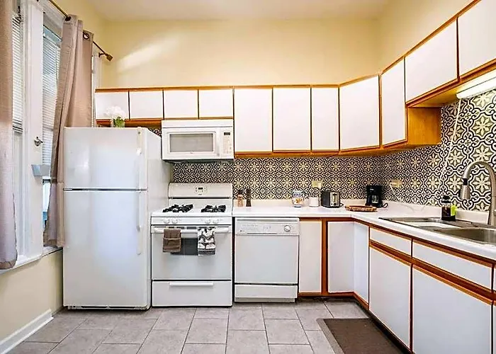 Apartment Lincoln Park 3 Bedroom Penthouse *